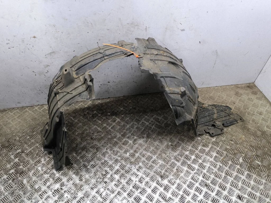 Front wheel arch liner splash guards 63840CD000