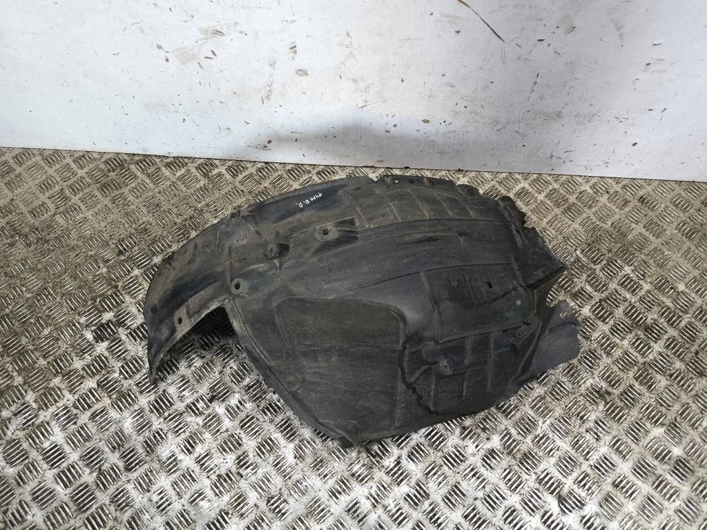 Front wheel arch liner splash guards LF065111100