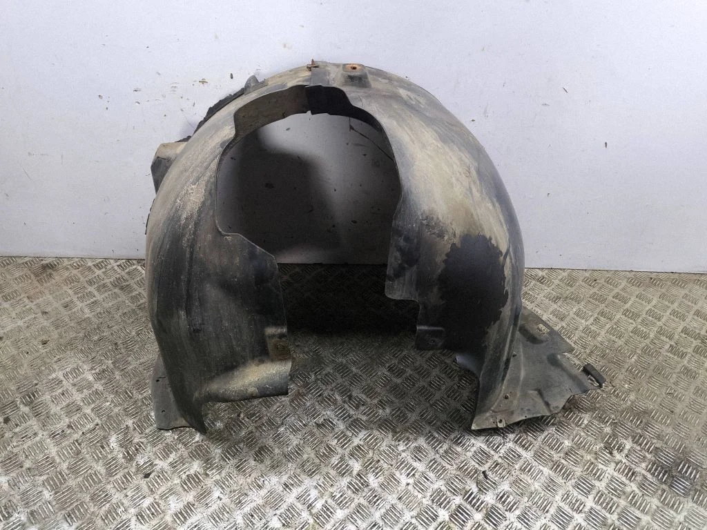 Front wheel arch liner splash guards A1648840122