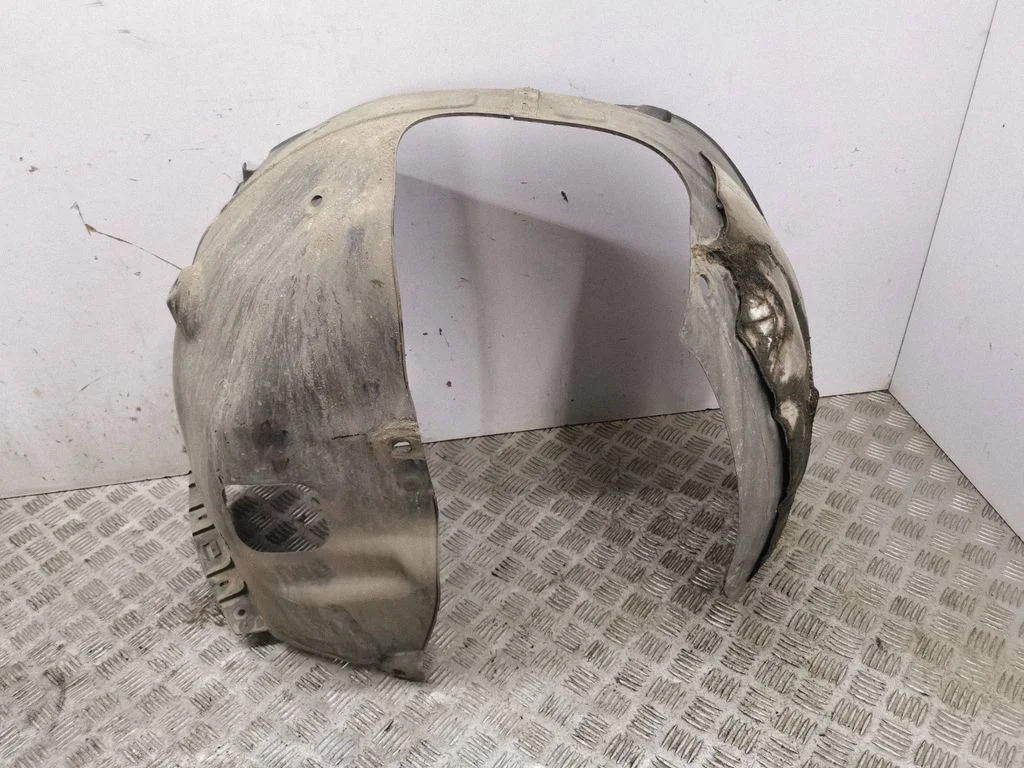 Front wheel arch liner splash guards 86814N7000