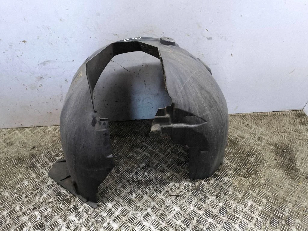 Front wheel arch liner splash guards 31425675