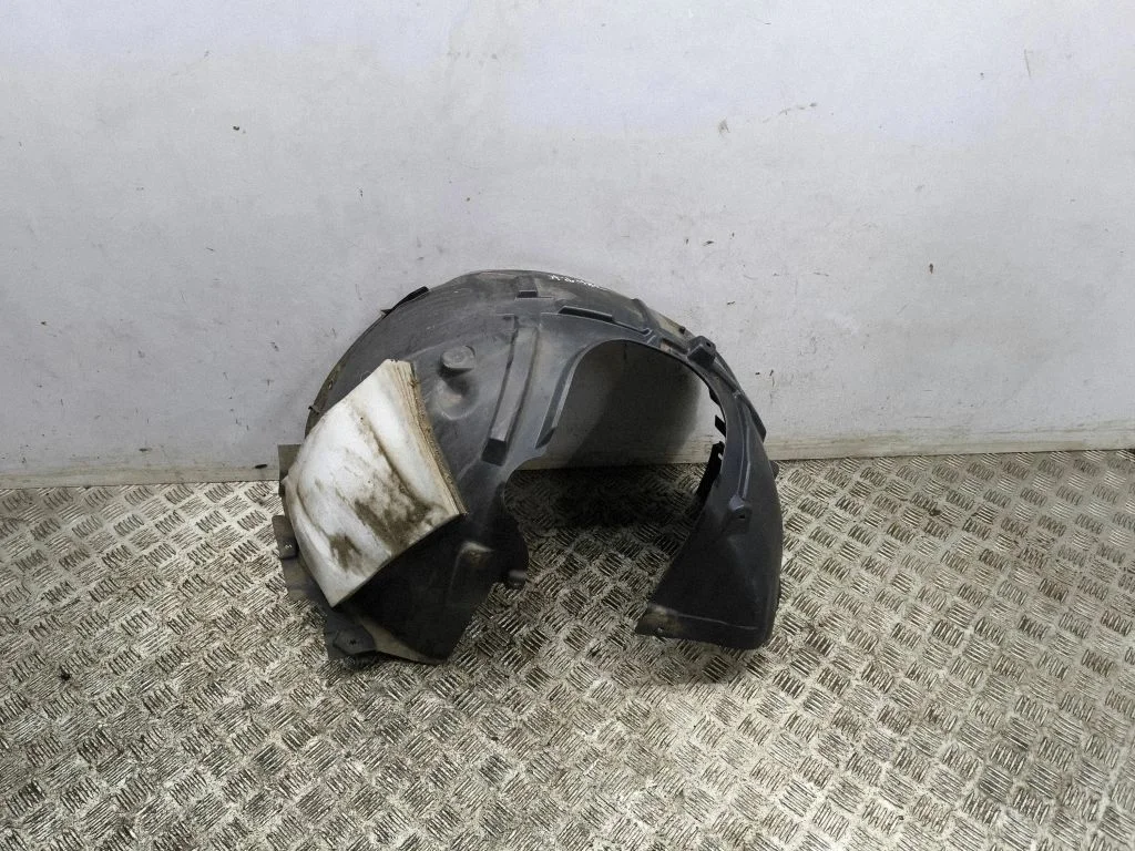 Front wheel arch liner splash guards 5FA809957