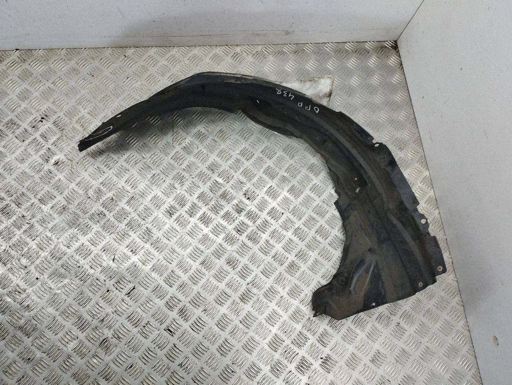 Front wheel arch liner splash guards – right