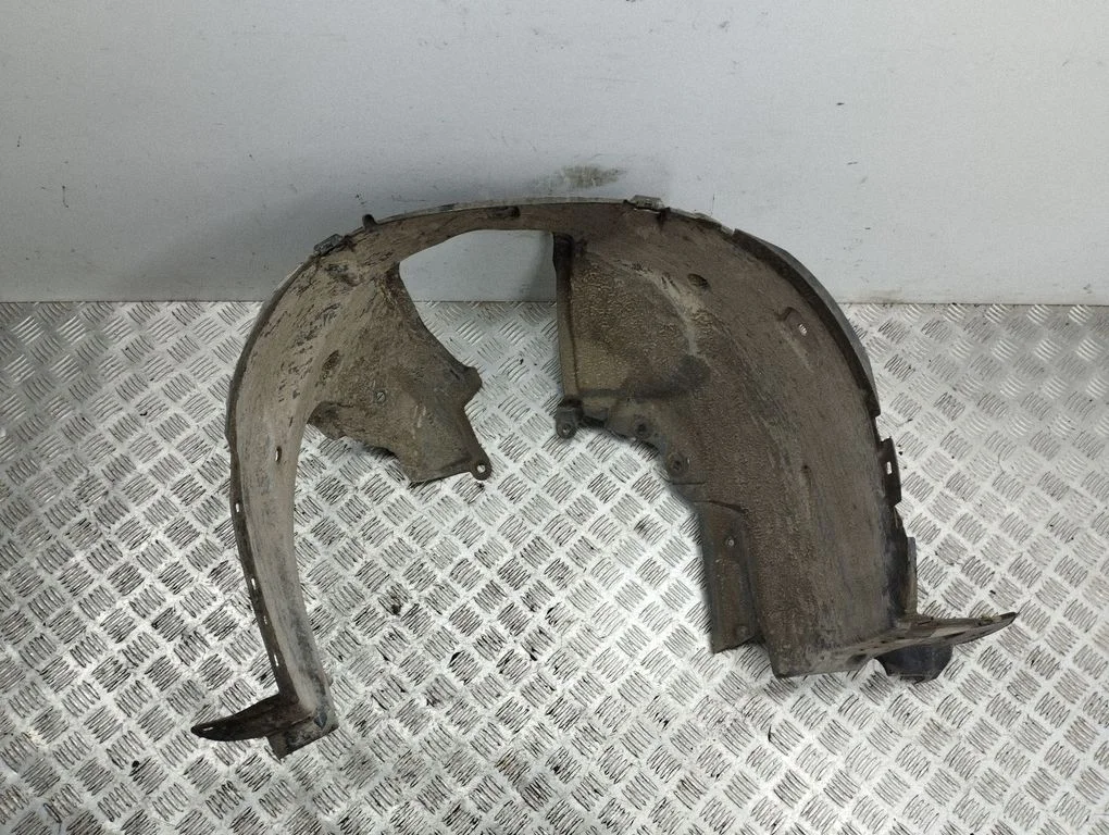 Front wheel arch liner splash guards – front right