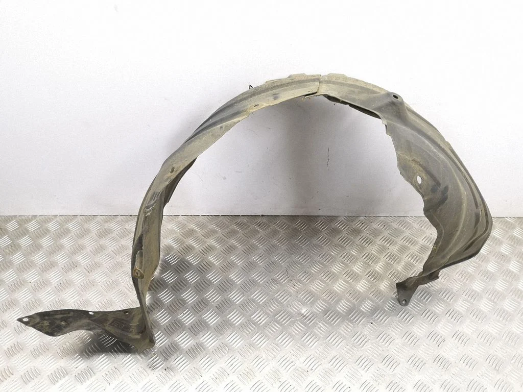 Front wheel arch liner splash guards – right
