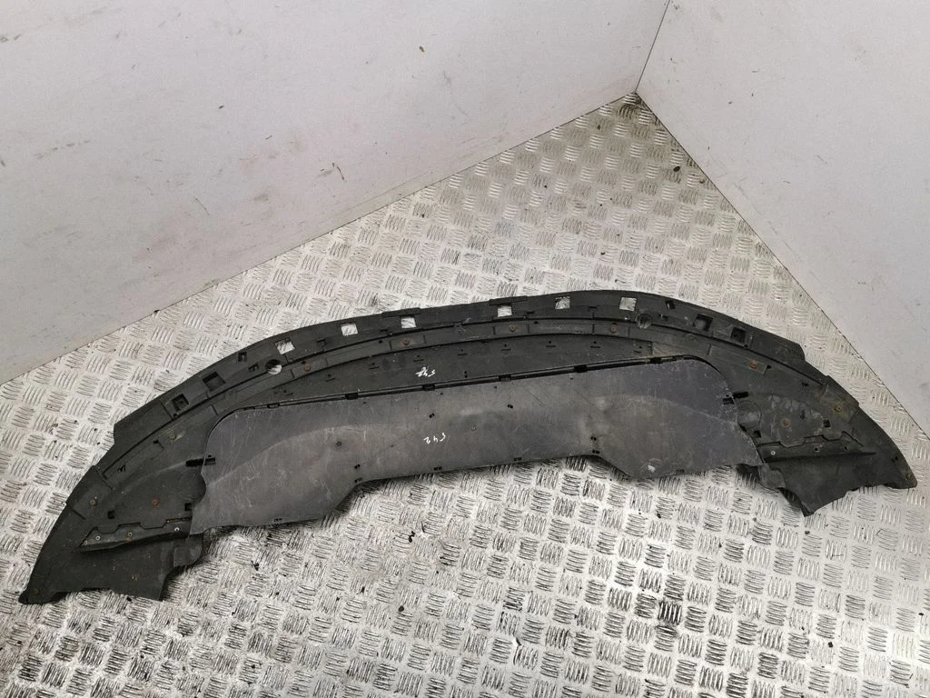 Front bumper skid plate/under tray