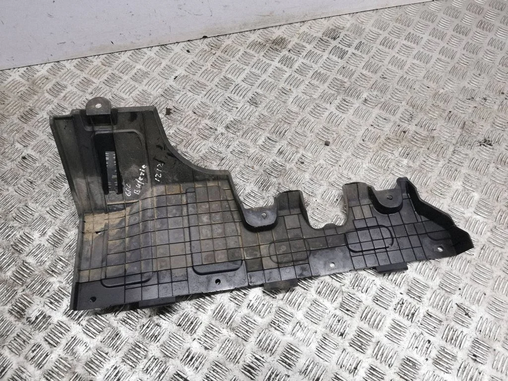 Front bumper skid plate/under tray 86676Q0000