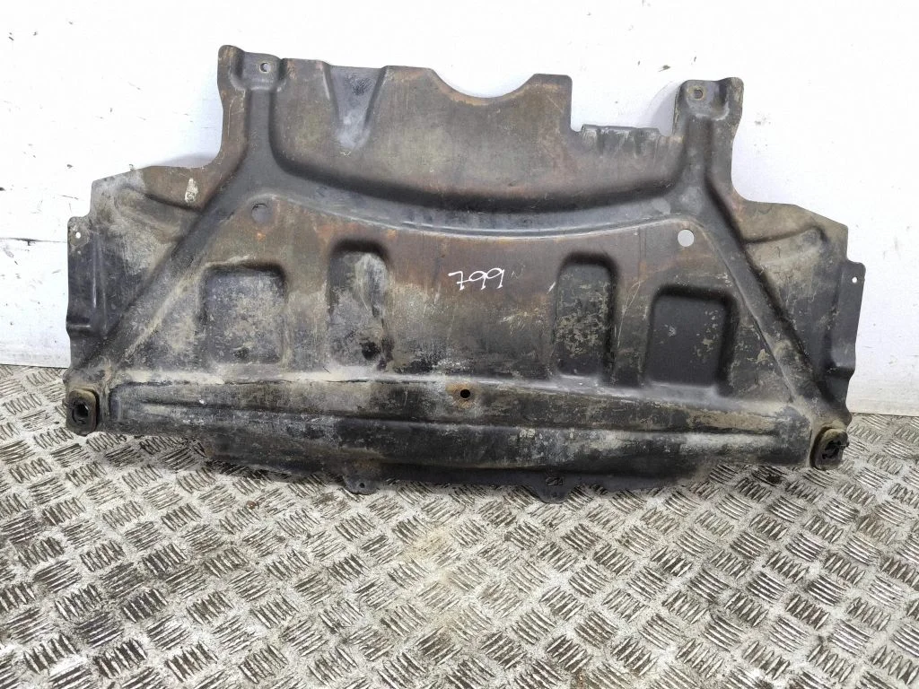 Front bumper skid plate/under tray