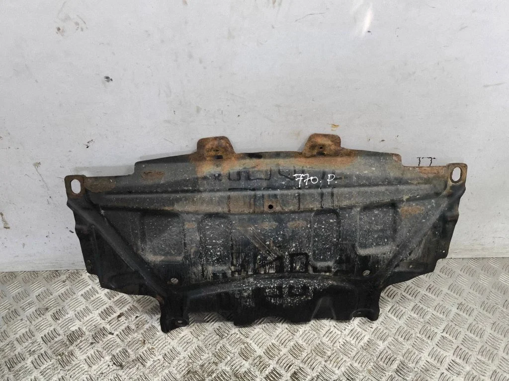 Front bumper skid plate/under tray