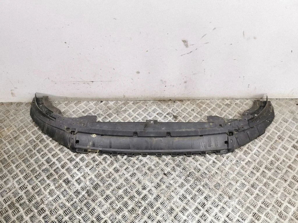 Front bumper skid plate/under tray