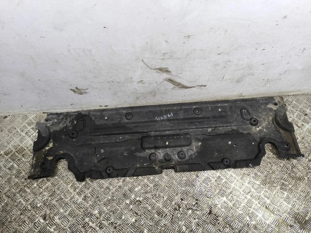 Front bumper skid plate/under tray