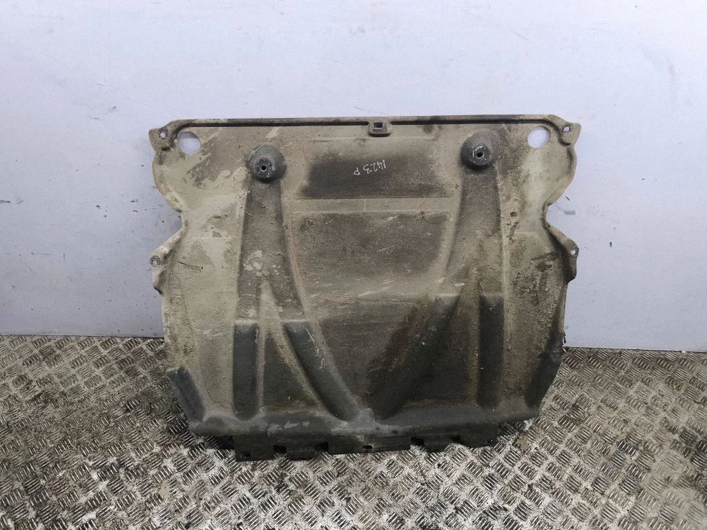 Engine splash shield/under tray 9842169080