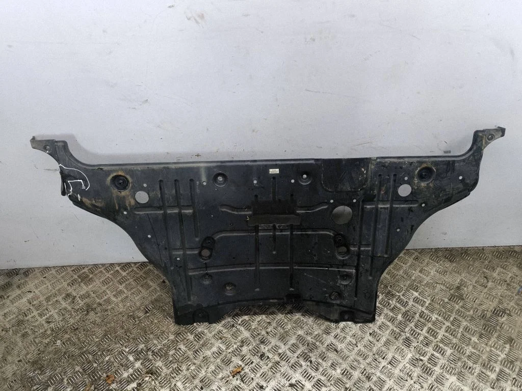 Engine splash shield/under tray 84291AO000
