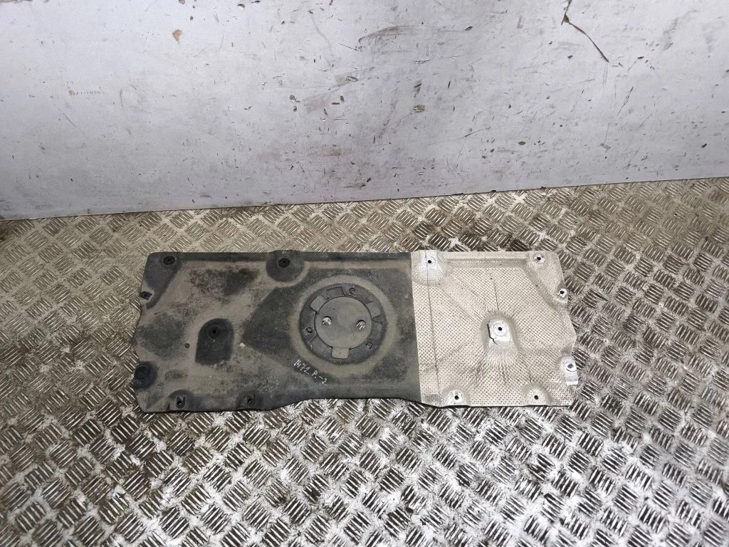 Engine splash shield/under tray 7409394