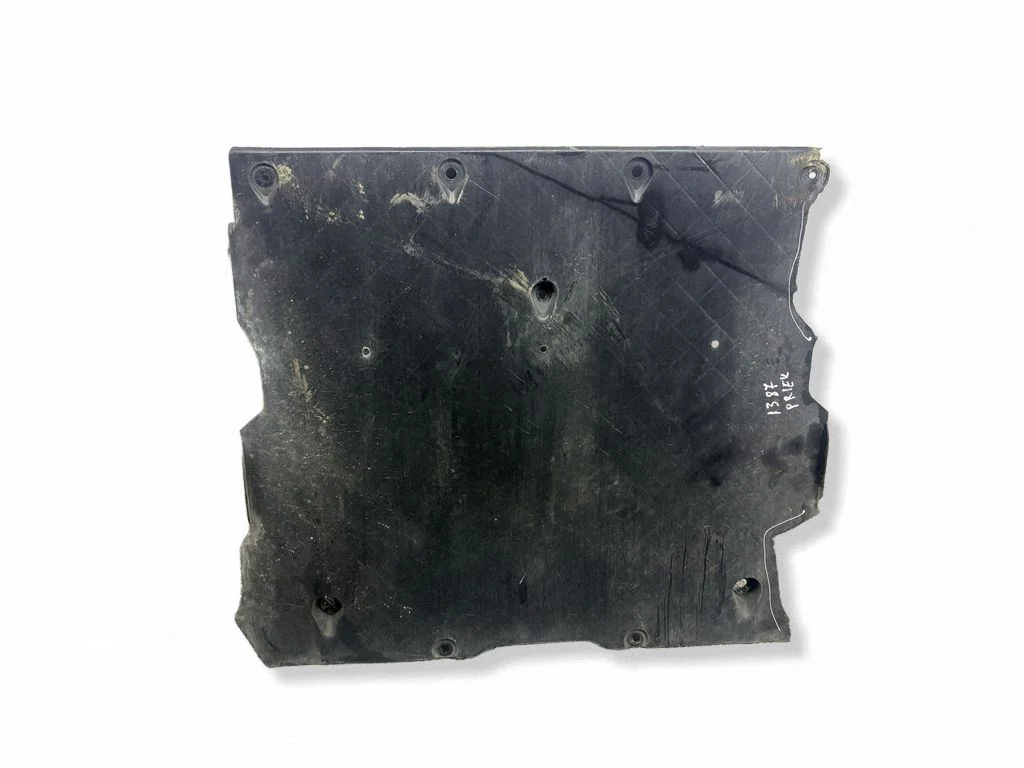 Engine splash shield/under tray 149915100C