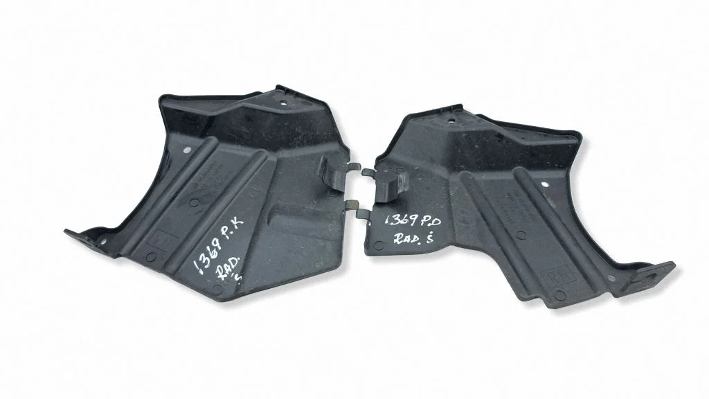 Engine splash shield/under tray 57746CA010