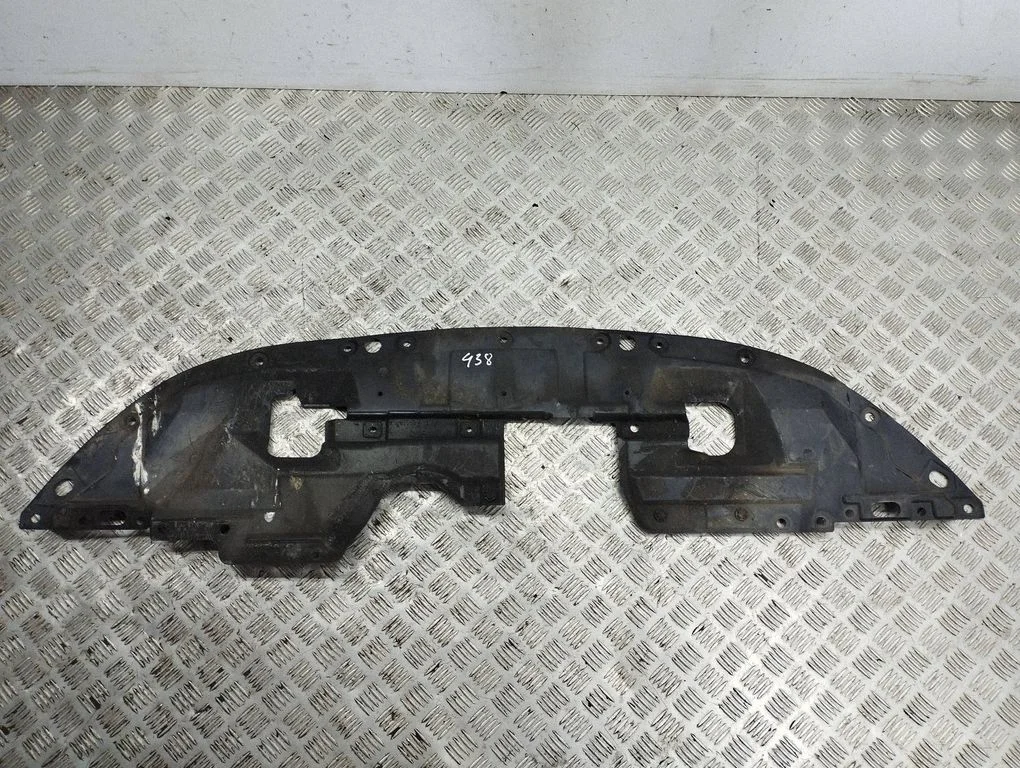 Front bumper skid plate/under tray