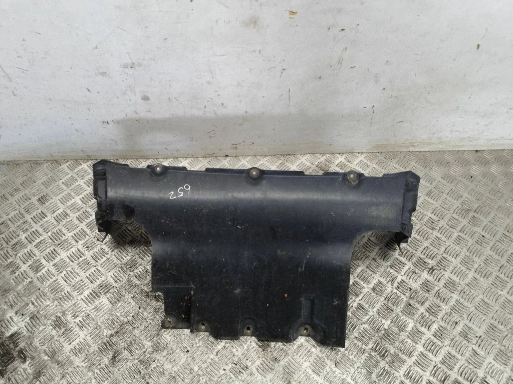 Engine splash shield/under tray 7L0825285B
