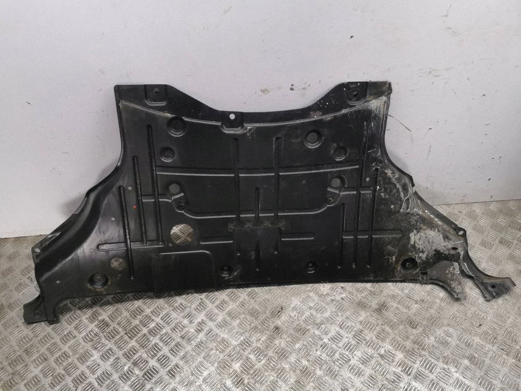 Engine splash shield/under tray 84281HF000