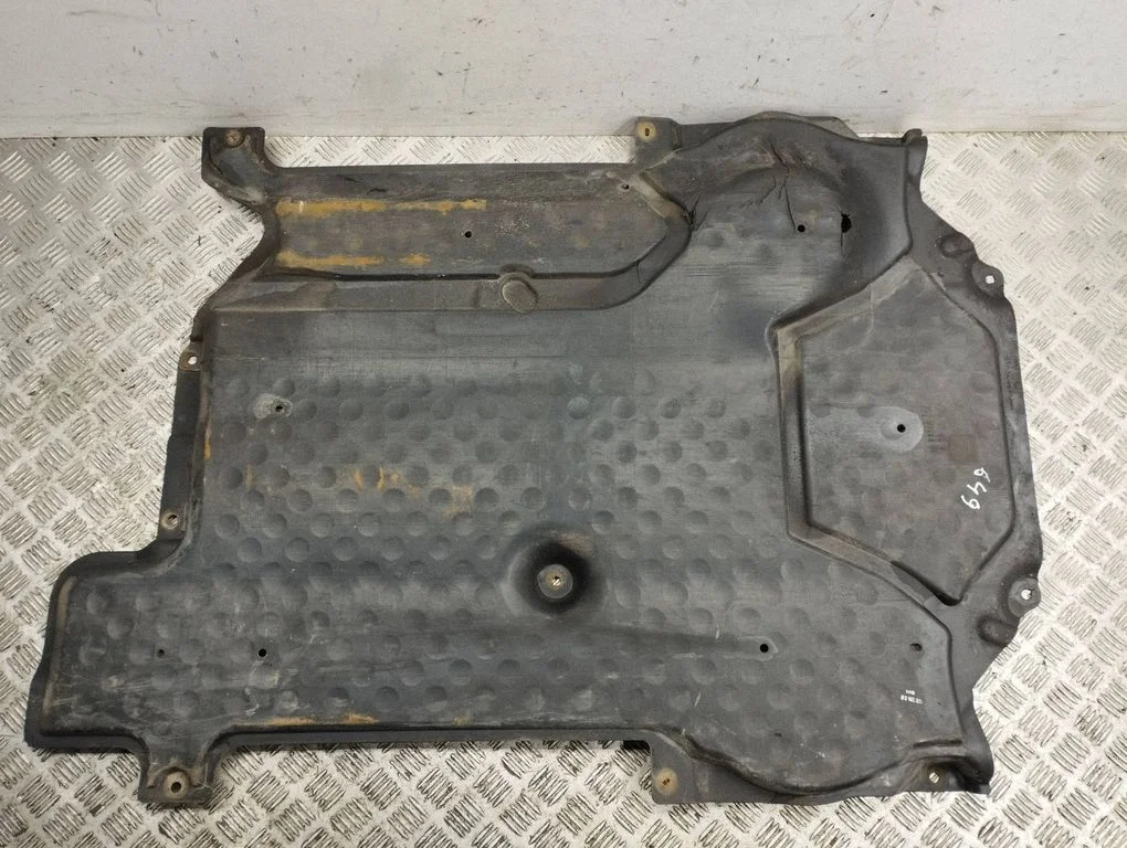 Engine splash shield/under tray A2045202228