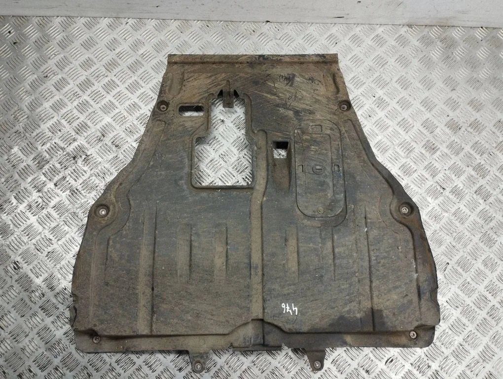 Osłona silnika (pod silnik) L206