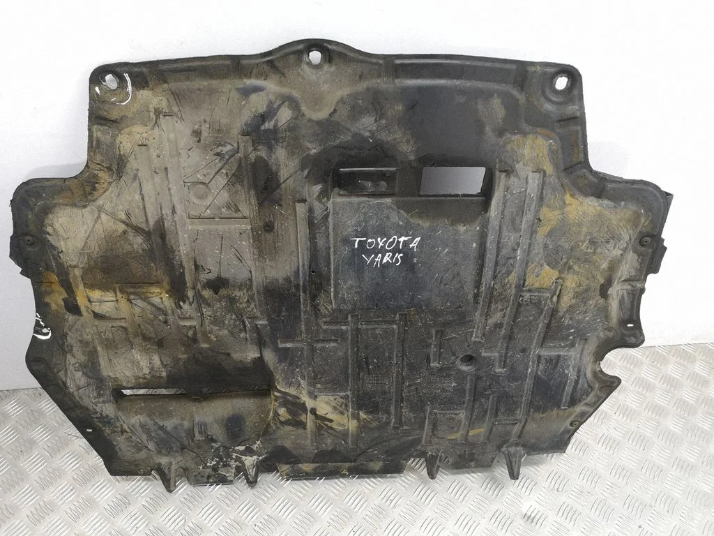 Engine splash shield/under tray 3C0825237