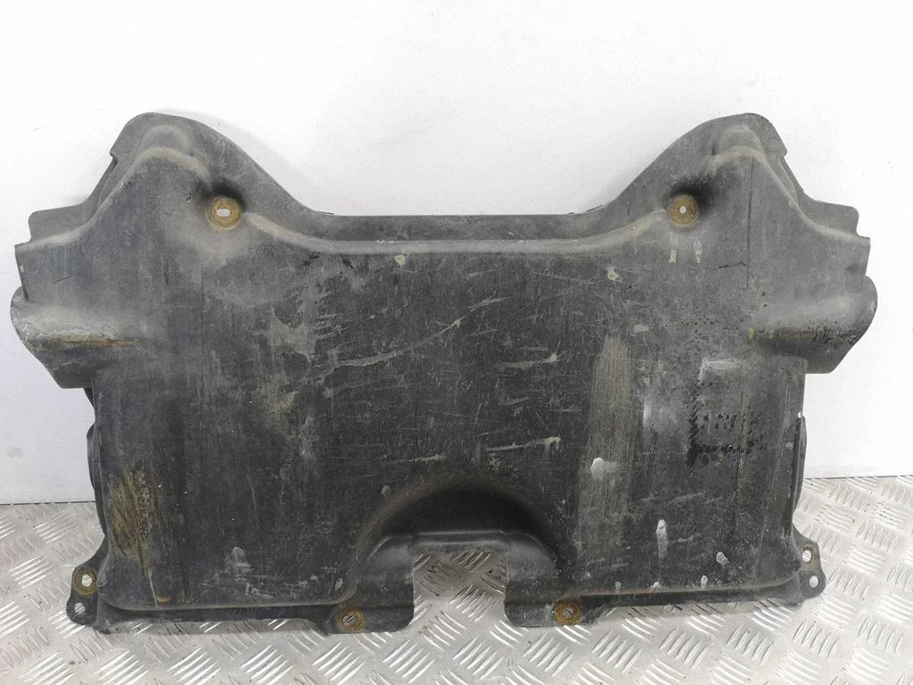 Engine splash shield/under tray A2045200823