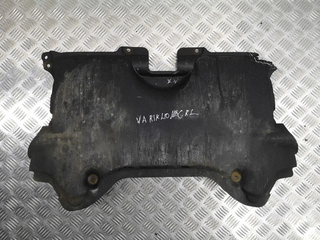 Engine splash shield/under tray A2045200823