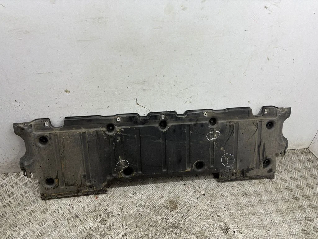 Keskmine põhjakaitse 1EA825101E