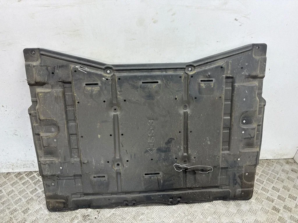 Center/middle under tray cover 748N25SK0B