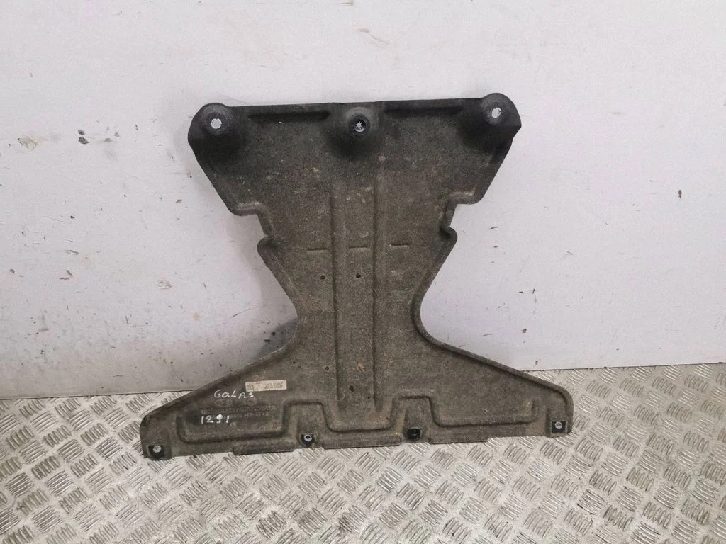 Center/middle under tray cover 554B0HF000