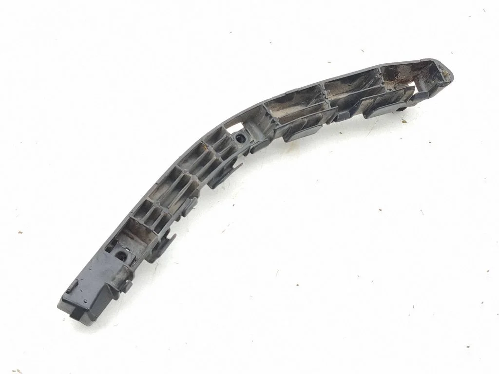 Tagumise kaitseraua kinnitusklamber – KIA Sportage (2011-2016)