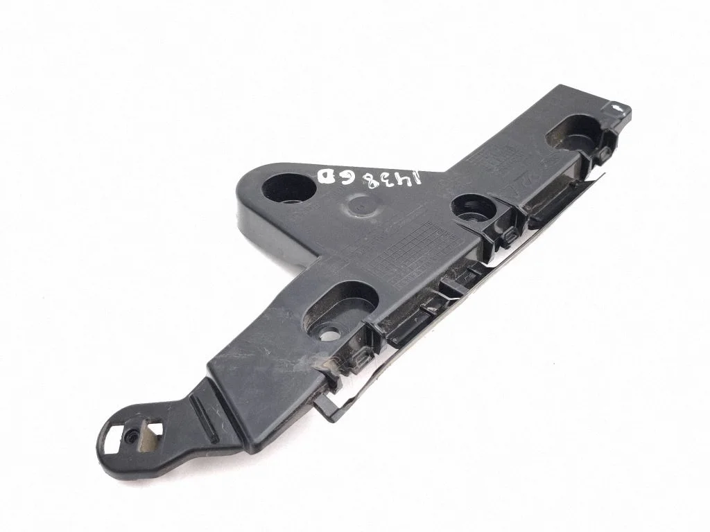 Rear bumper mounting bracket R2KB17D948C