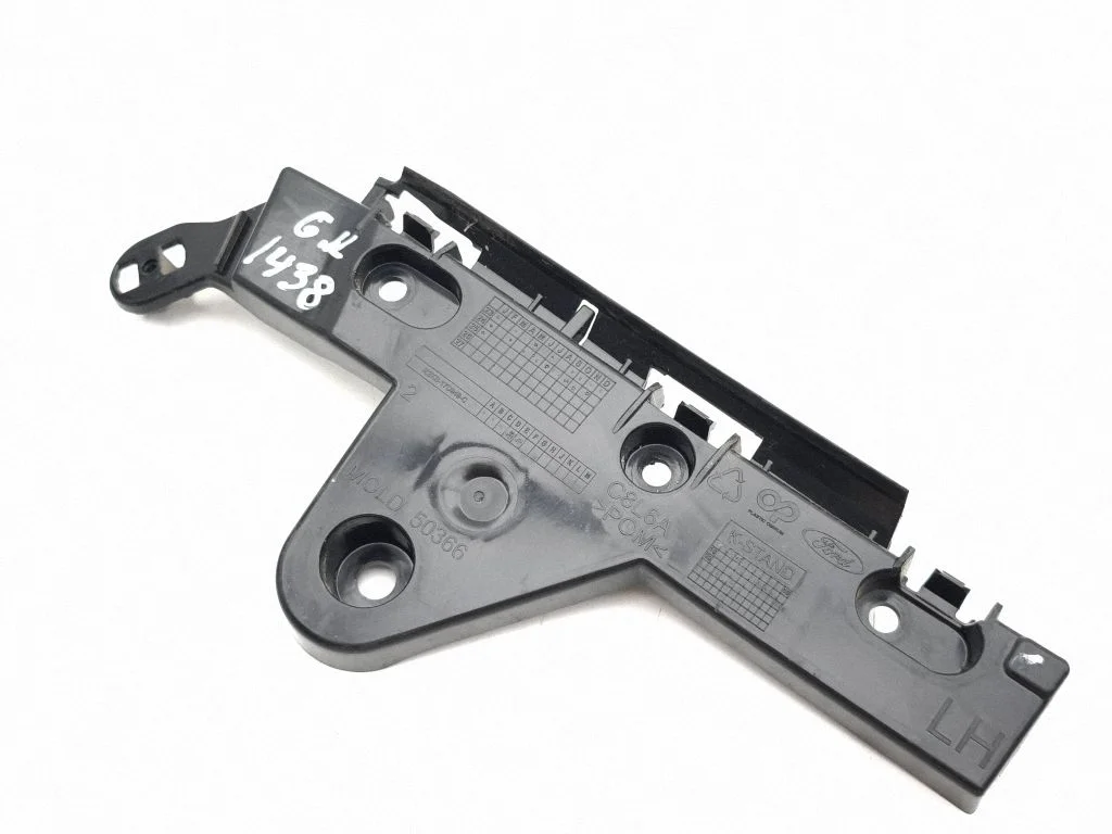 Rear bumper mounting bracket R2KB17D949C