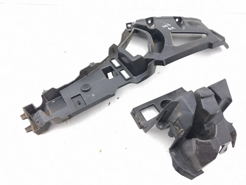 Rear bumper mounting bracket 9839884880
