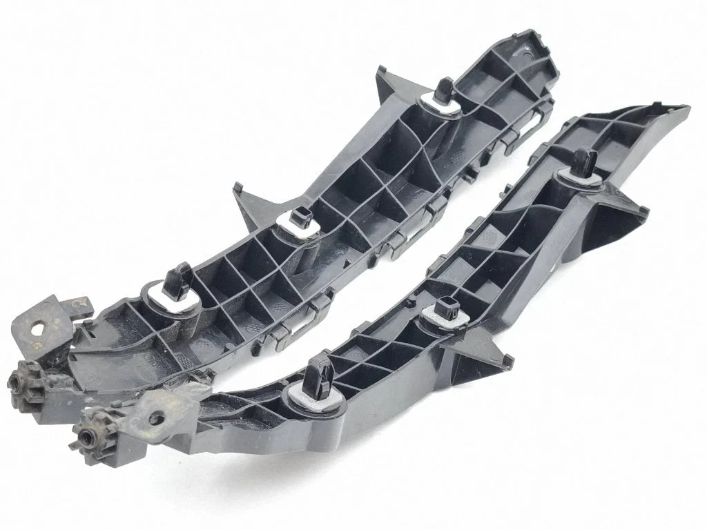 Rear bumper mounting bracket 52575F4010