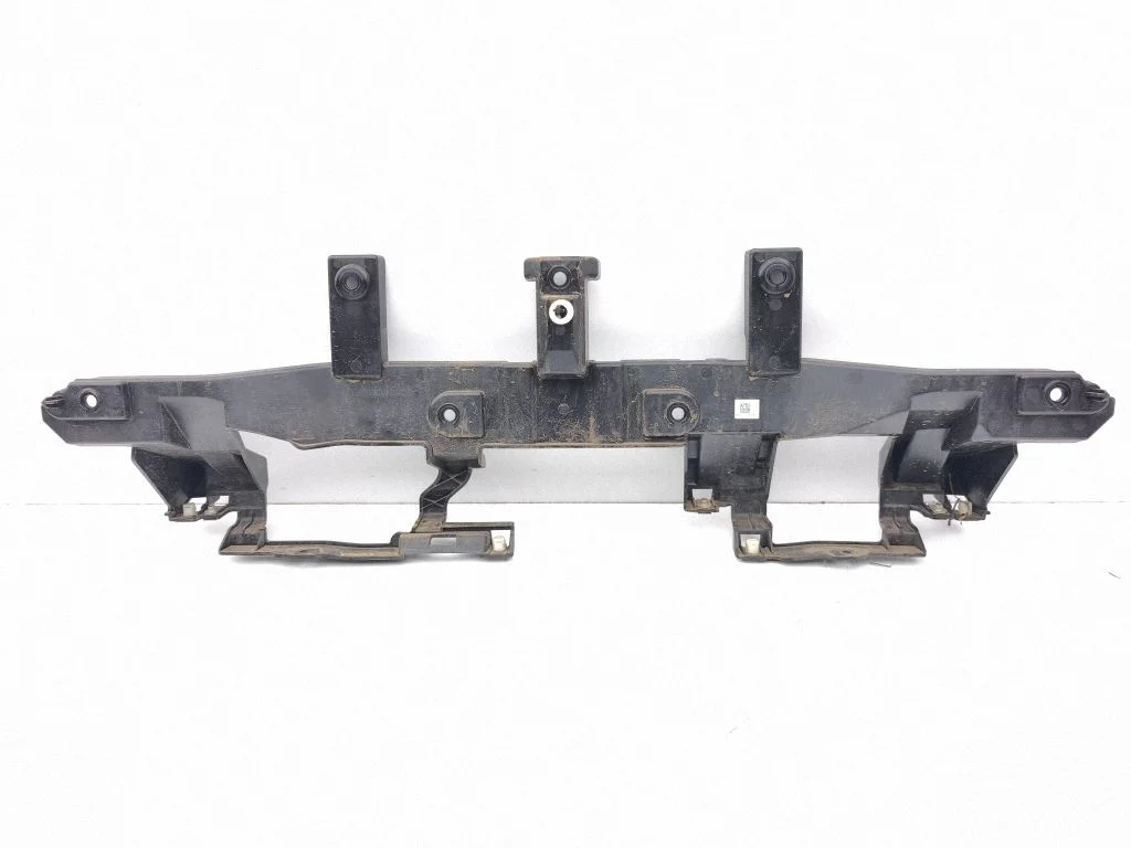 Rear bumper mounting bracket N9X217E800A