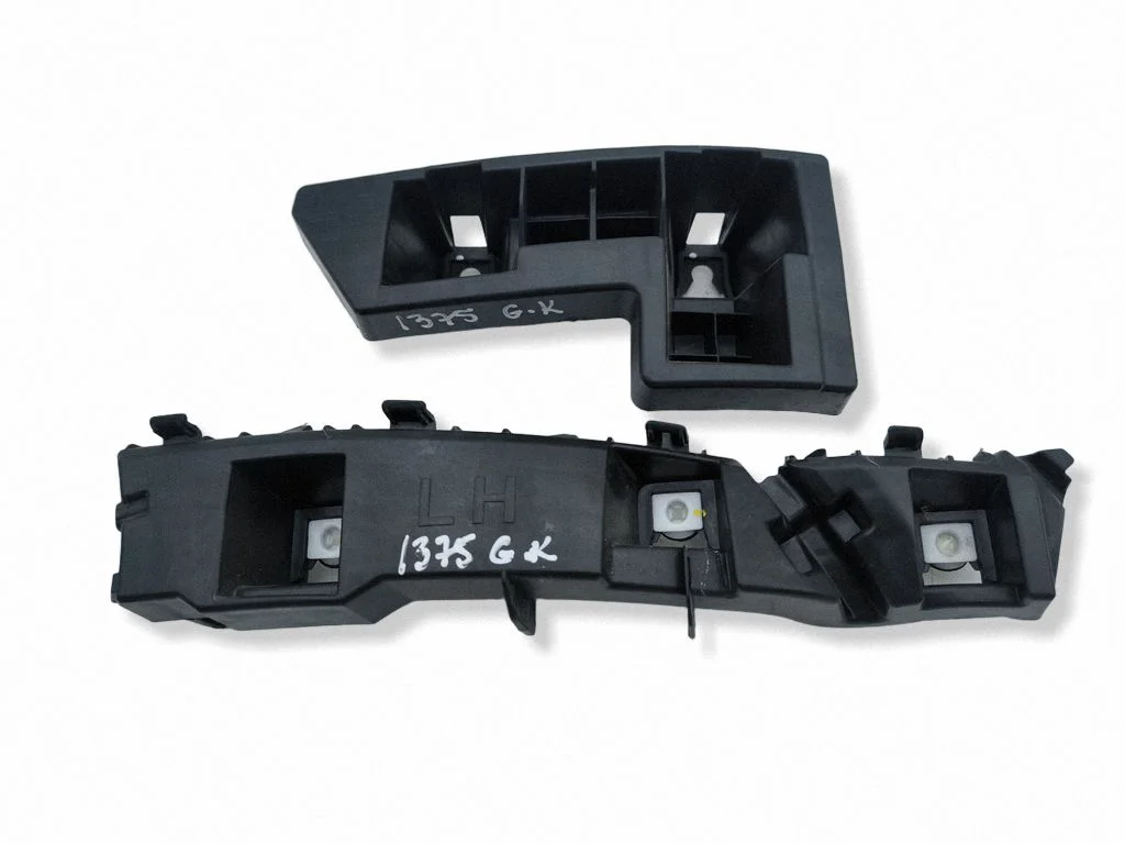 Rear bumper mounting bracket 86653BE000