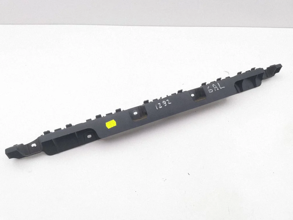 Rear bumper mounting bracket 850423868R