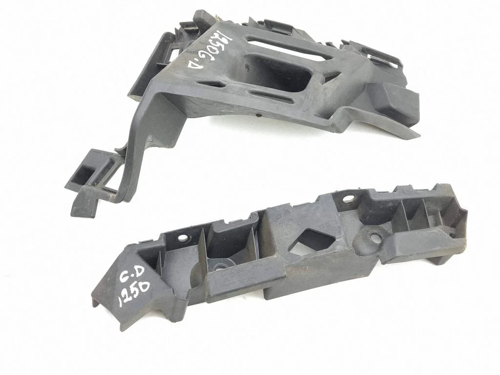 Rear bumper mounting bracket – Seat Ateca (2016-)