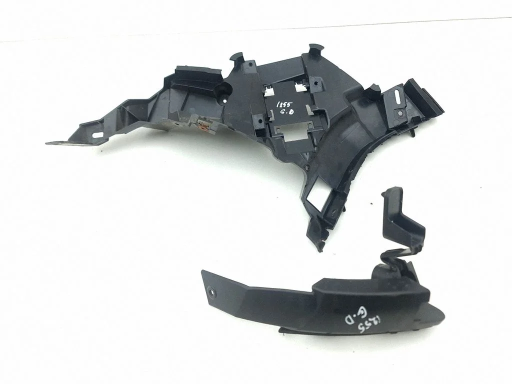 Rear bumper mounting bracket K8D217B930A
