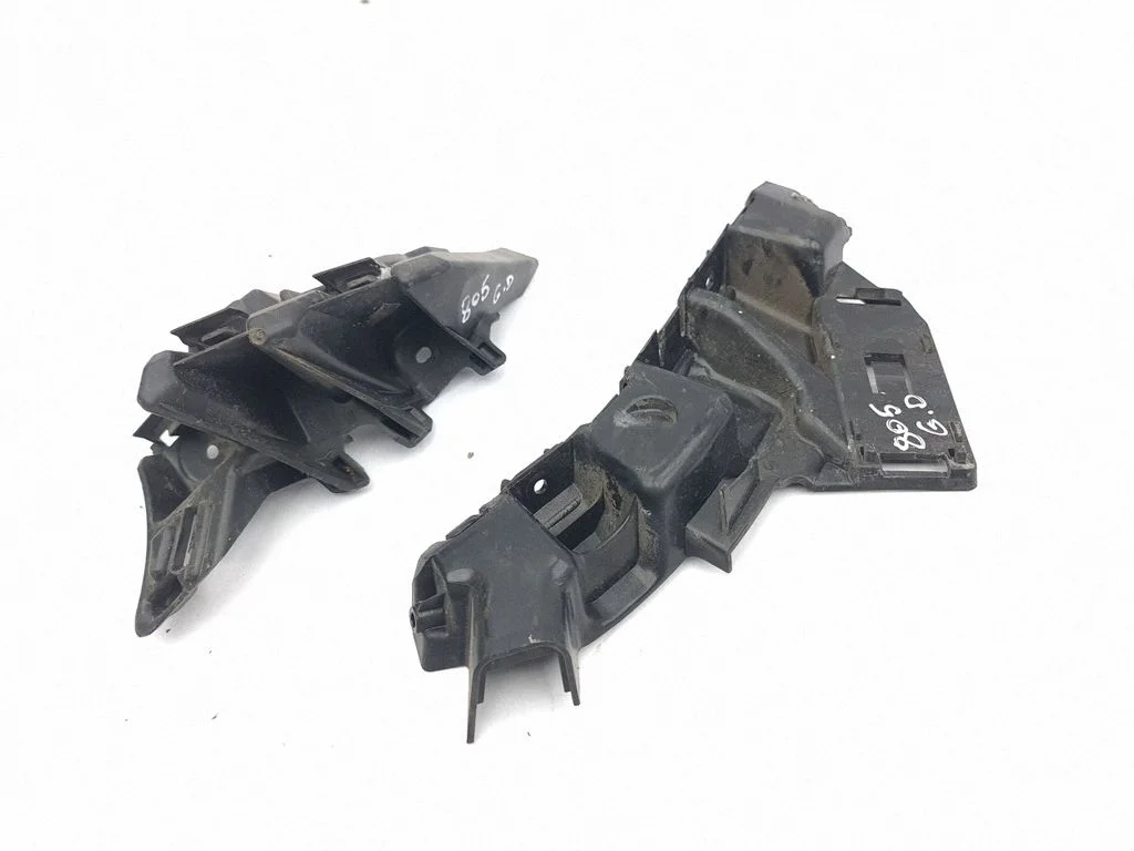 Rear bumper mounting bracket 5FA807394A