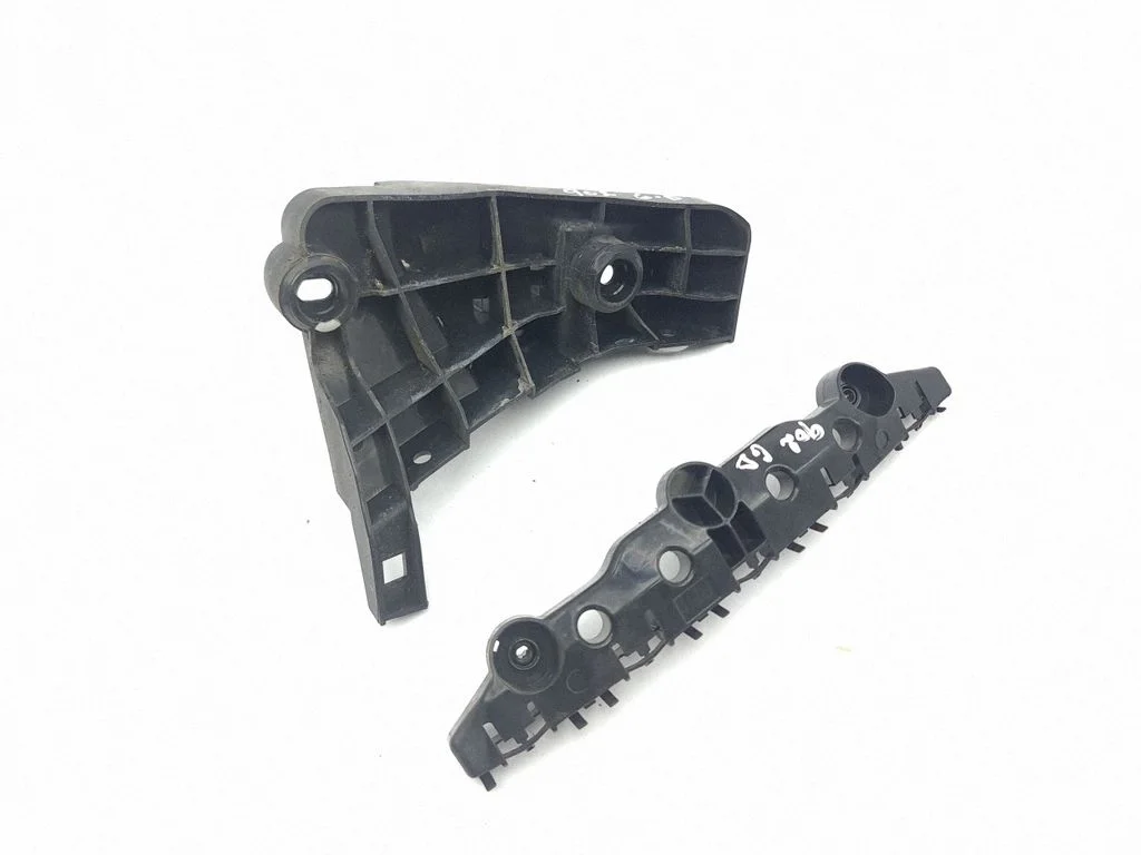 Rear bumper mounting bracket 852445DA0A
