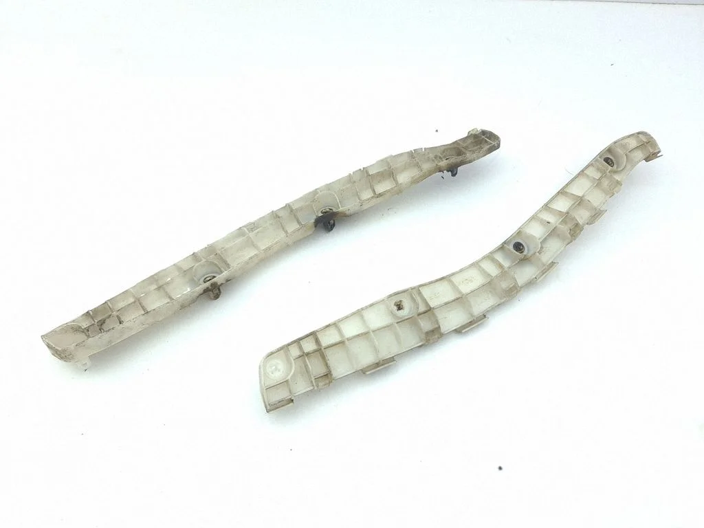 Rear bumper mounting bracket 2J9F