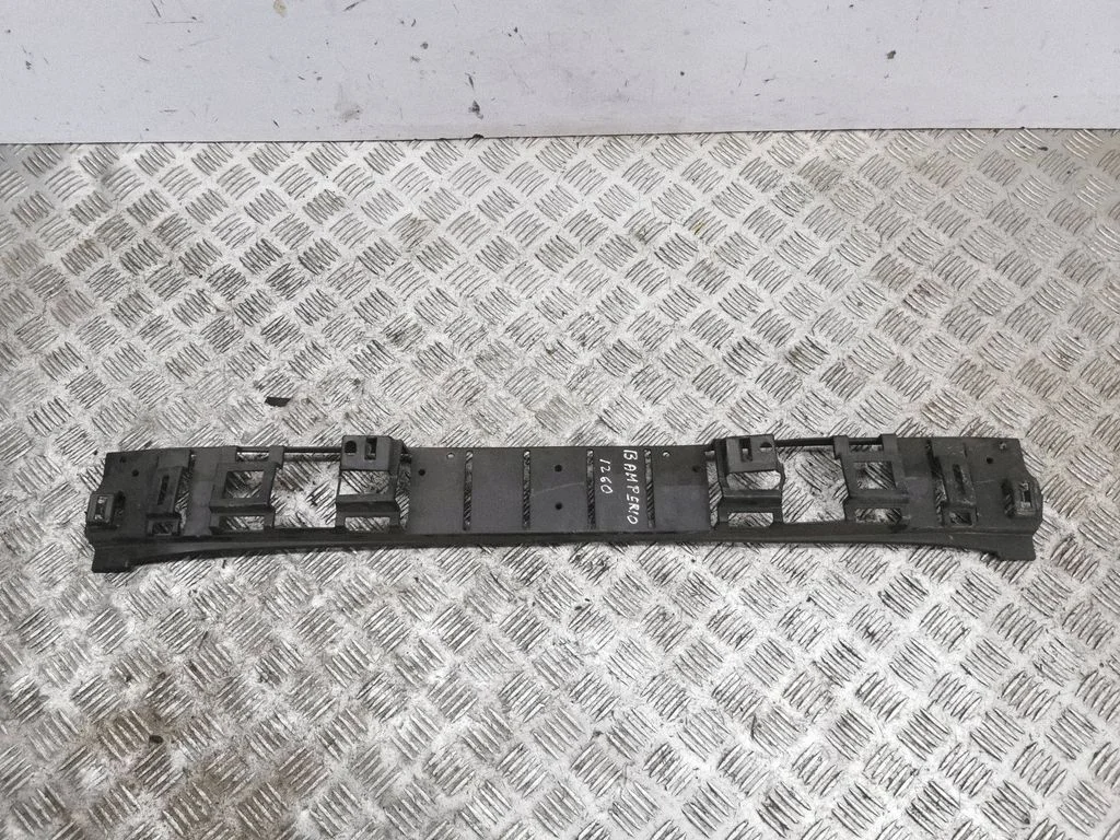 Rear bumper mounting bracket LV4B17E818K