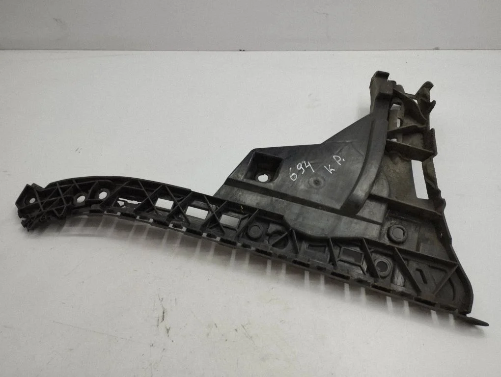 Rear bumper mounting bracket A2138850163