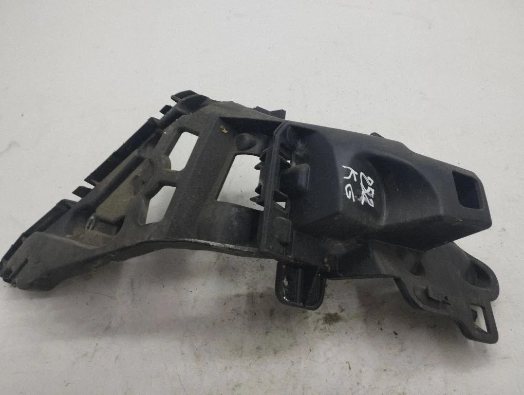 Aizmugurējā bufera turētājs 850456409R