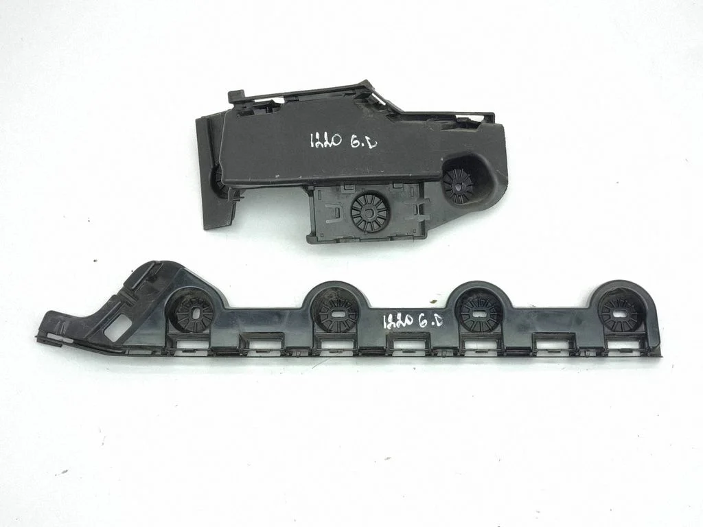 Rear bumper mounting bracket 5E7807394