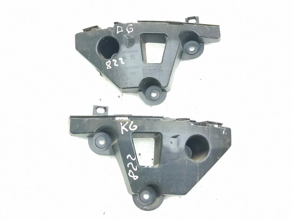 Rear bumper mounting bracket 9800920280