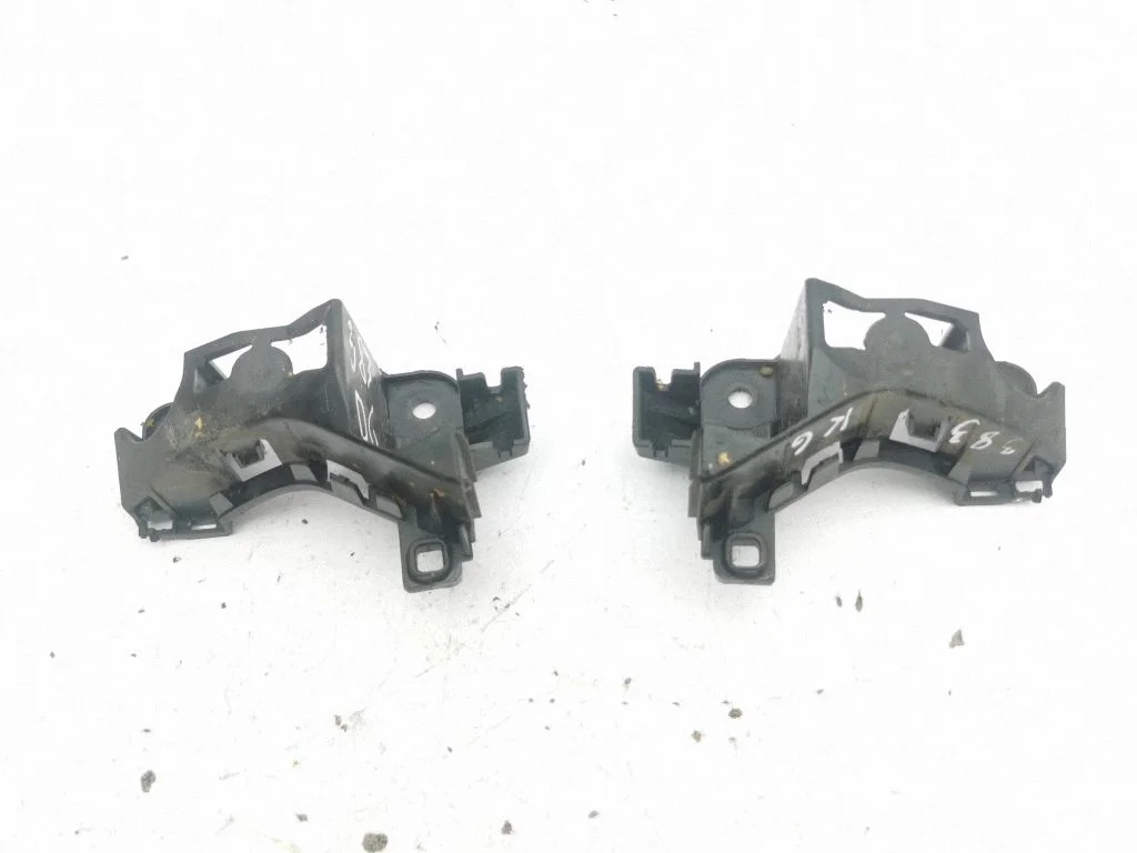 Rear bumper mounting bracket 9681049780